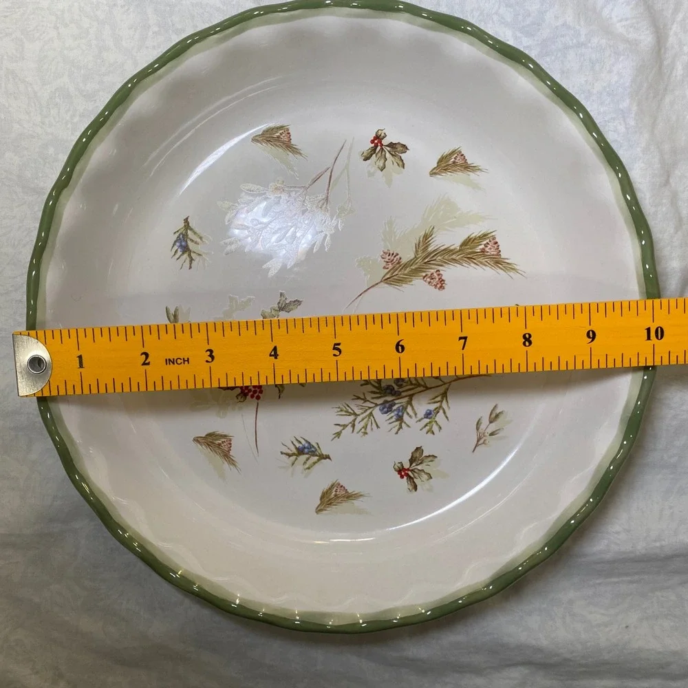 Sonoma Holly Greens Ceramic Pie Dish 10.5 Inch Scalloped Rim Holiday Bakeware